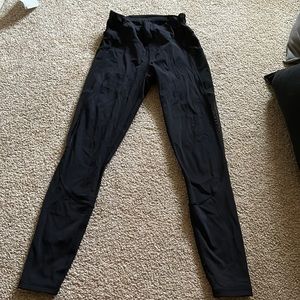 Lululemon Athletica size 6